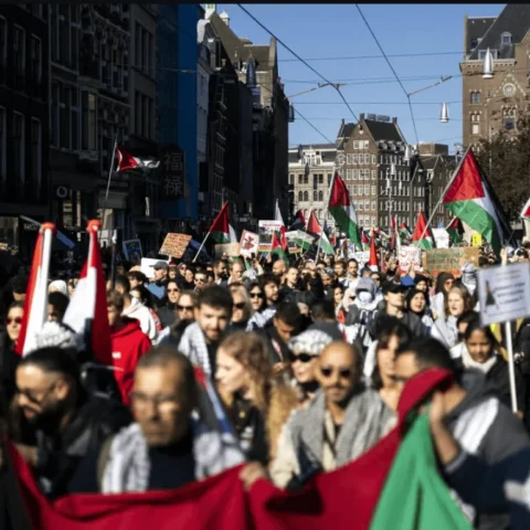 Gaza public on strike on street