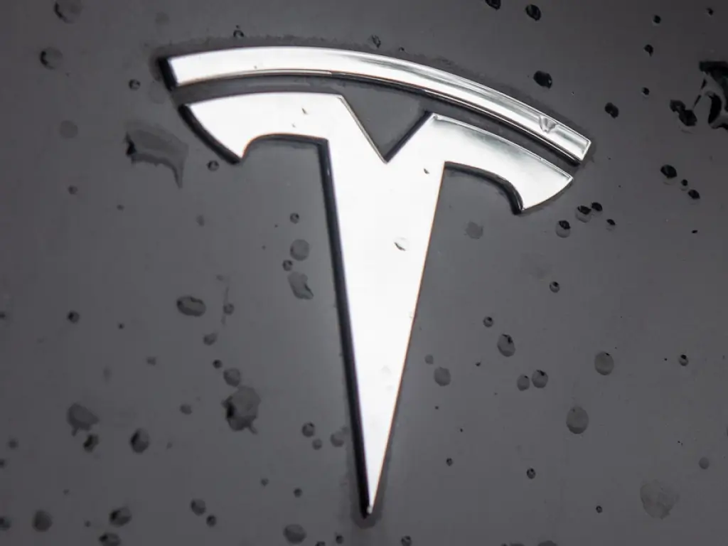 tesla brand logo